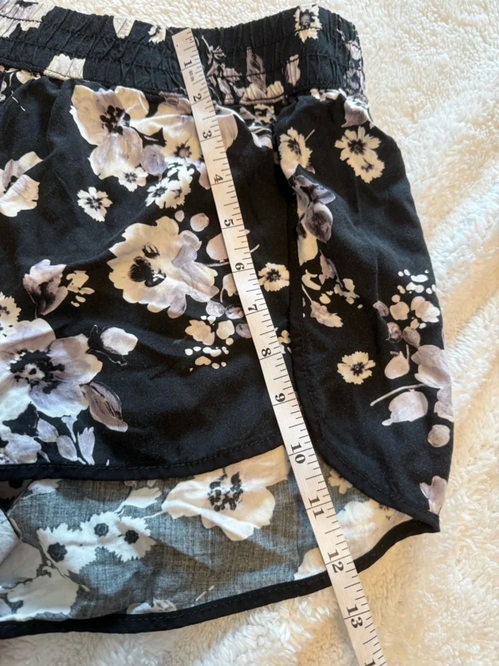 Garage Black and White Floral Lounge Shorts